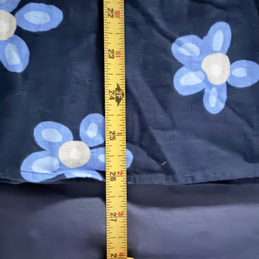 Marimekko x Uniqlo Blue and White Floral Button Down Shirt - Picture 9 of 9